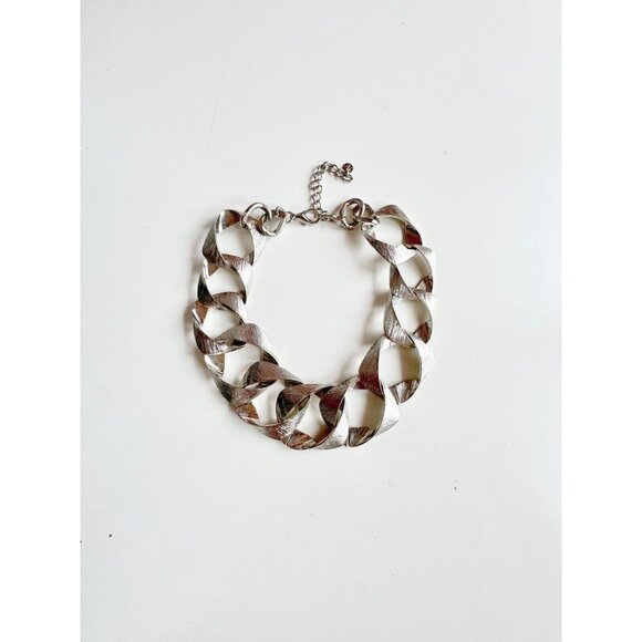 NENA Silver Tone Metal Large Textured Chain Statement Necklace - Picture 2 of 11